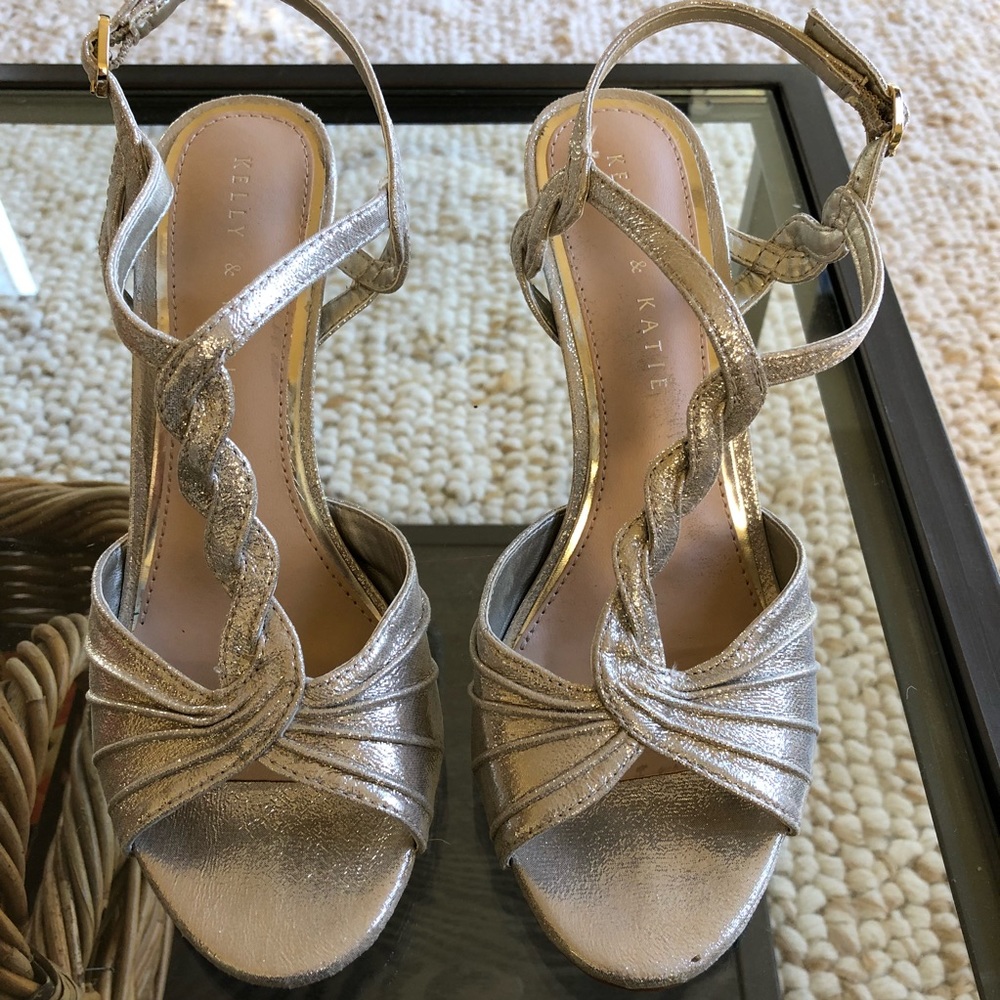Gold Kelly & Katie Sandals